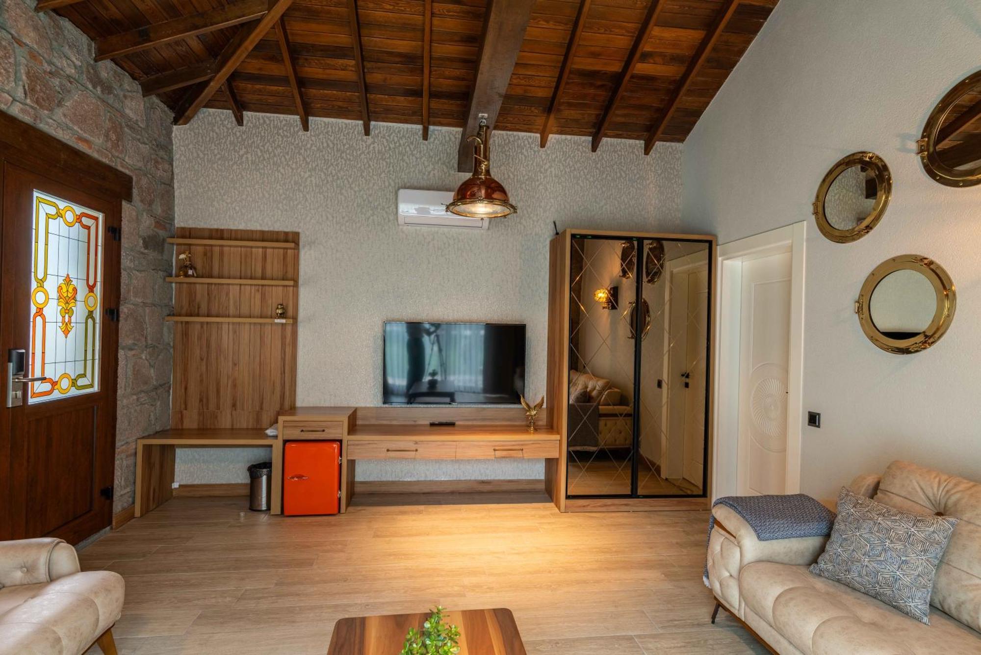 Assos Park Hotel エクステリア 写真