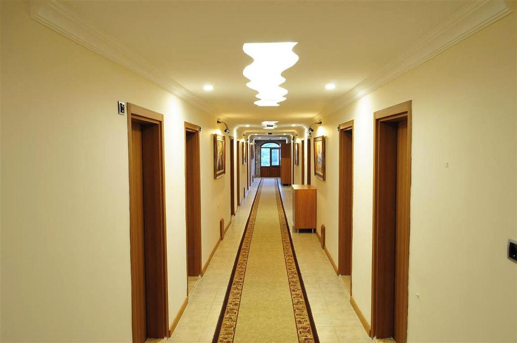 Assos Park Hotel エクステリア 写真